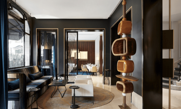 Cintres en cuir luxe et sur-mesure - Authentiques Paris